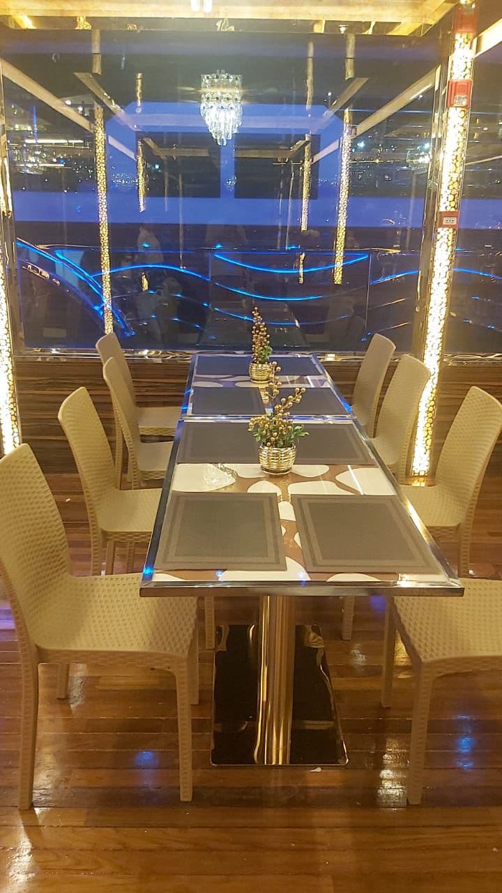 Distinguished Dubai Marina Dinner Cruise gallery 10