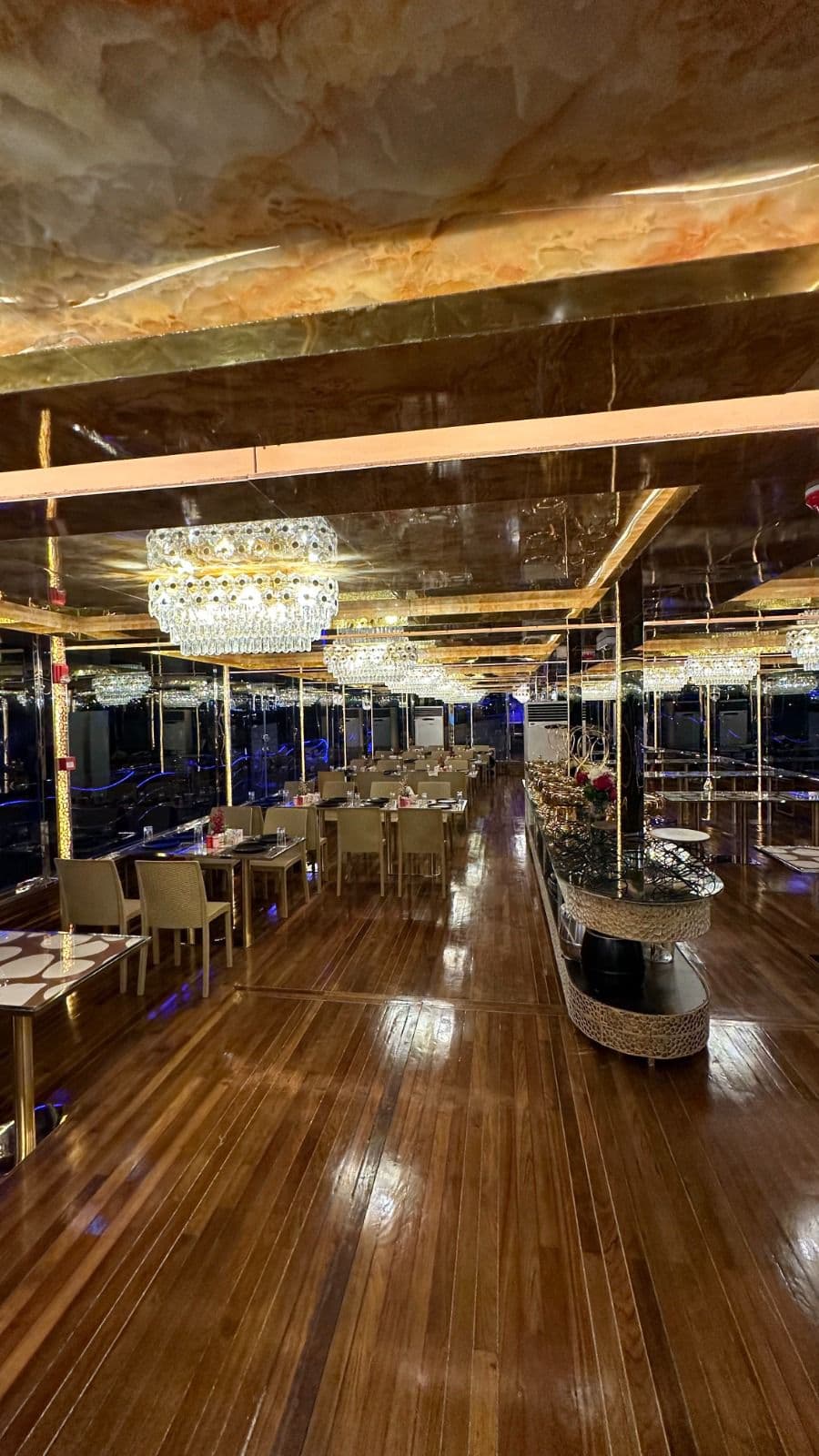 Distinguished Dubai Marina Dinner Cruise gallery 13