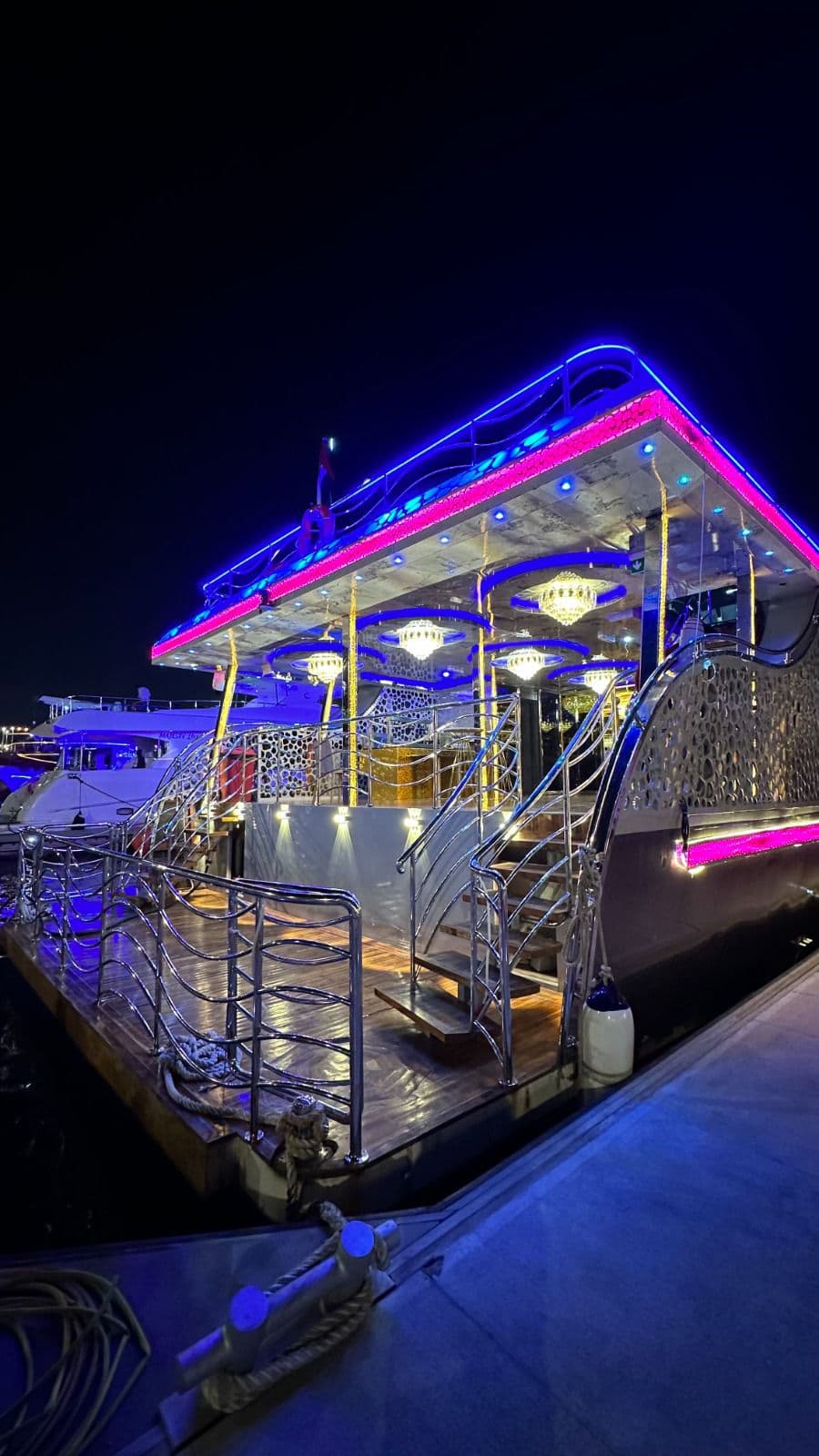 Distinguished Dubai Marina Dinner Cruise gallery 14