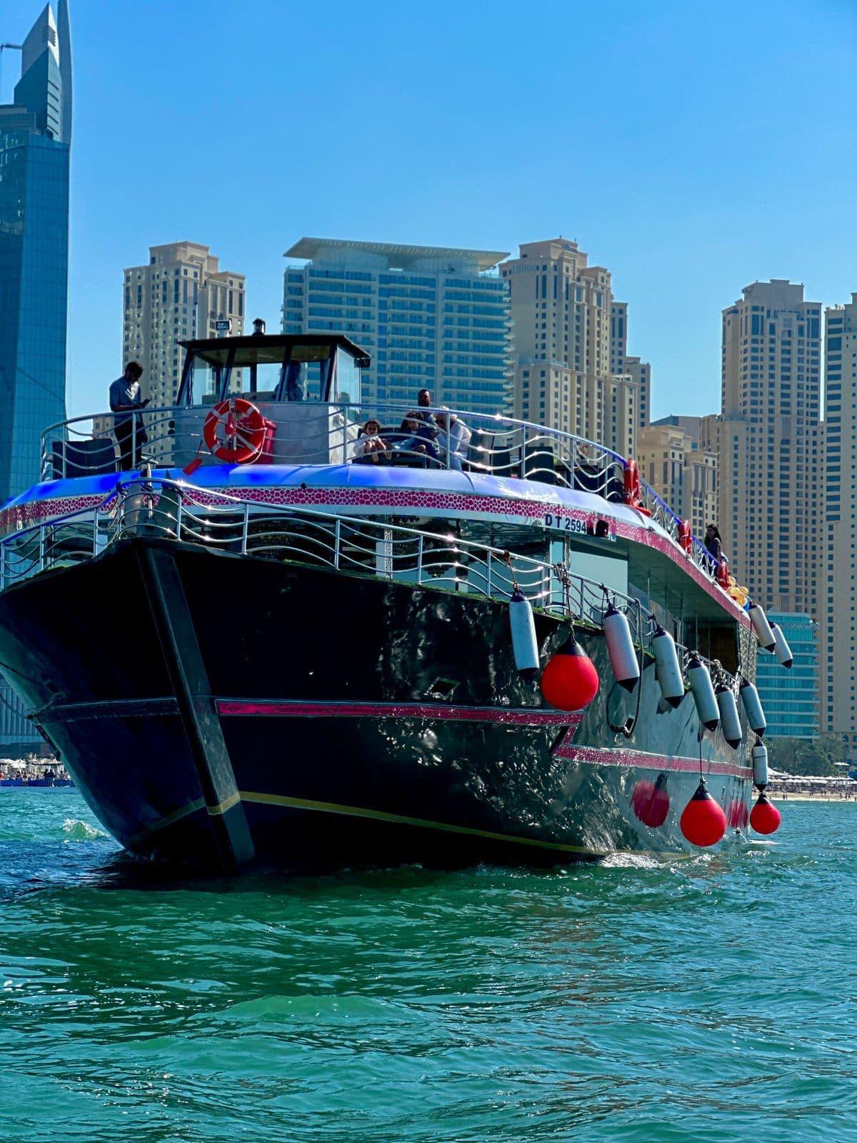 Distinguished Dubai Marina Dinner Cruise gallery 5