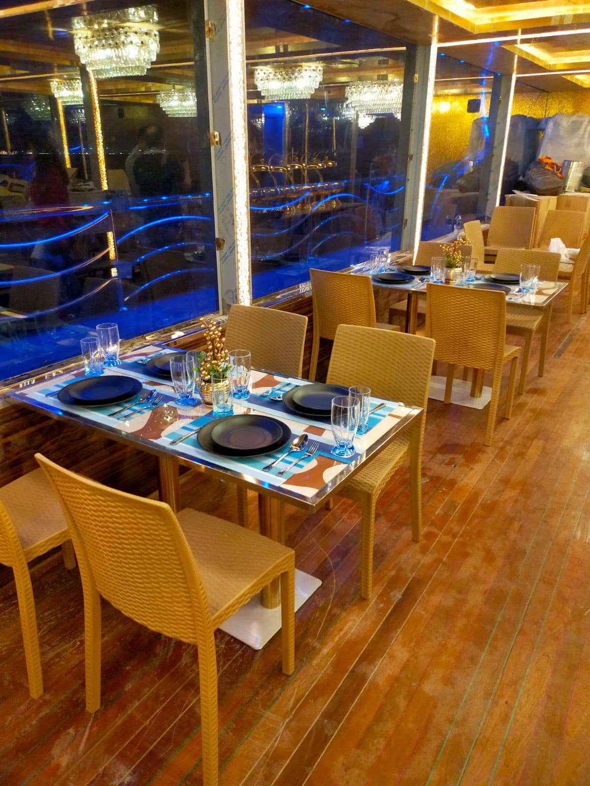Distinguished Dubai Marina Dinner Cruise gallery 7