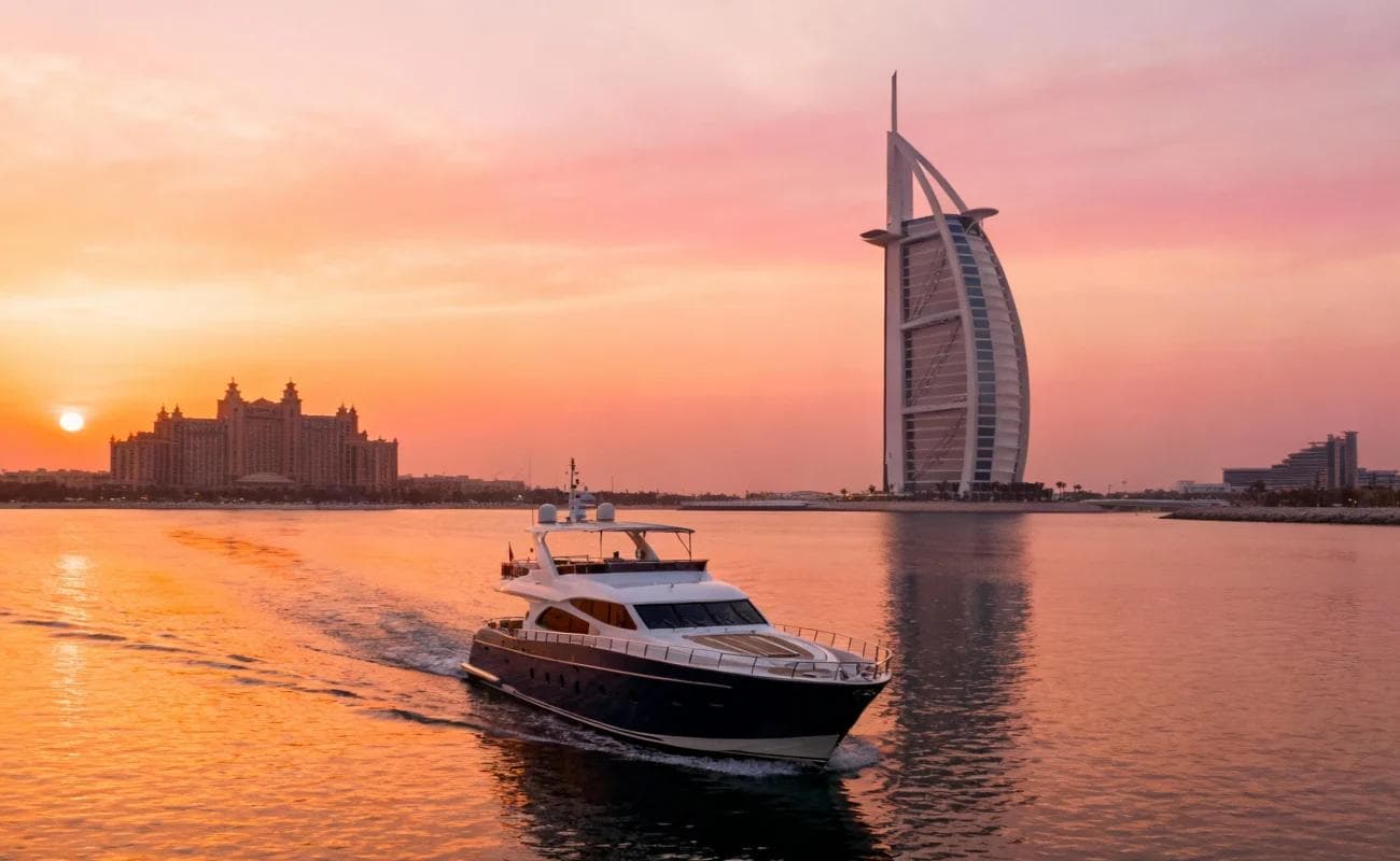 Shared Yacht Tour